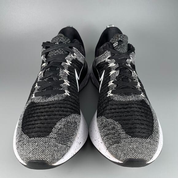 Nike React Infinity Run Flyknit Men's 10 Black White Running Shoes Sneakers GUC - Picture 2 of 9